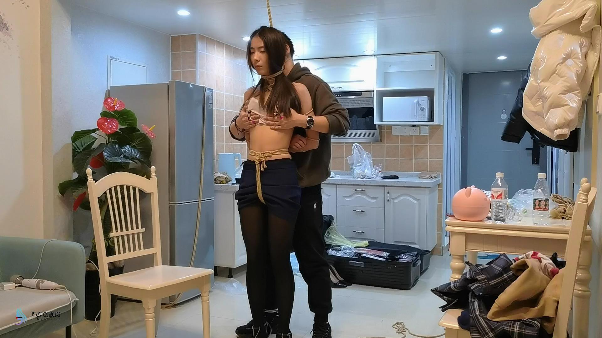 JS原创 采文的绞刑[00_23_07][20251221-144121].jpg