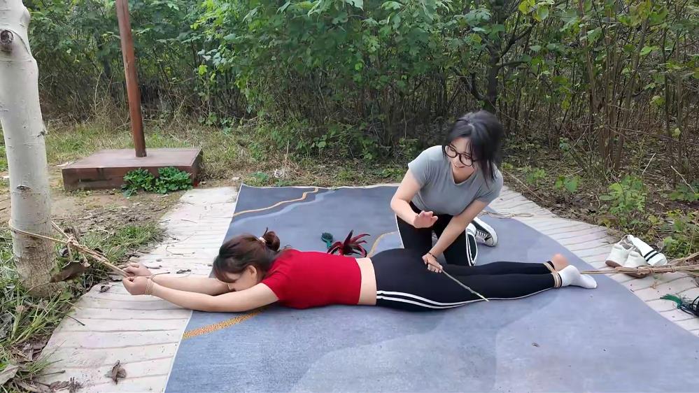 李大侠原创-踏青之tk、Sp游戏 上集[01_01_54][20251224-142315].jpg