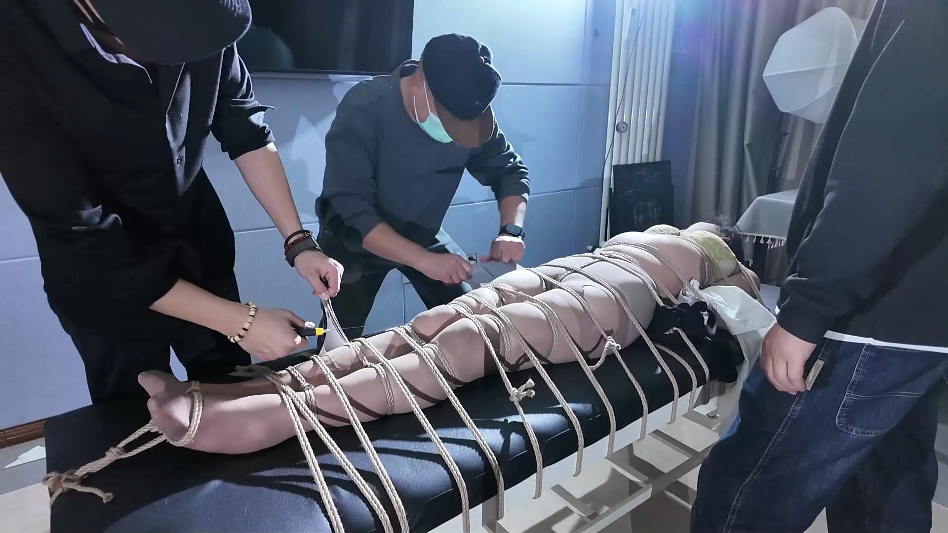 一绳所爱 职业白领星雨的劫难 2[20260105-145845].jpg