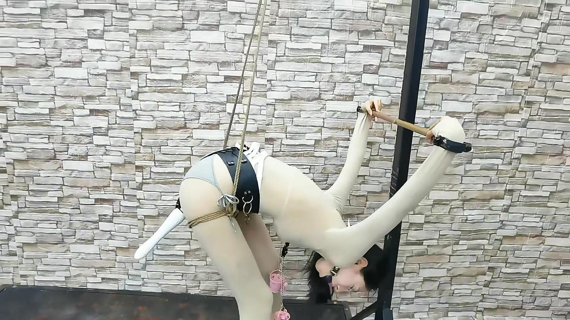 飞天原创 艺仙儿,反手拘束架禁锢,电动自[00_30_07][20260109-134759].jpg