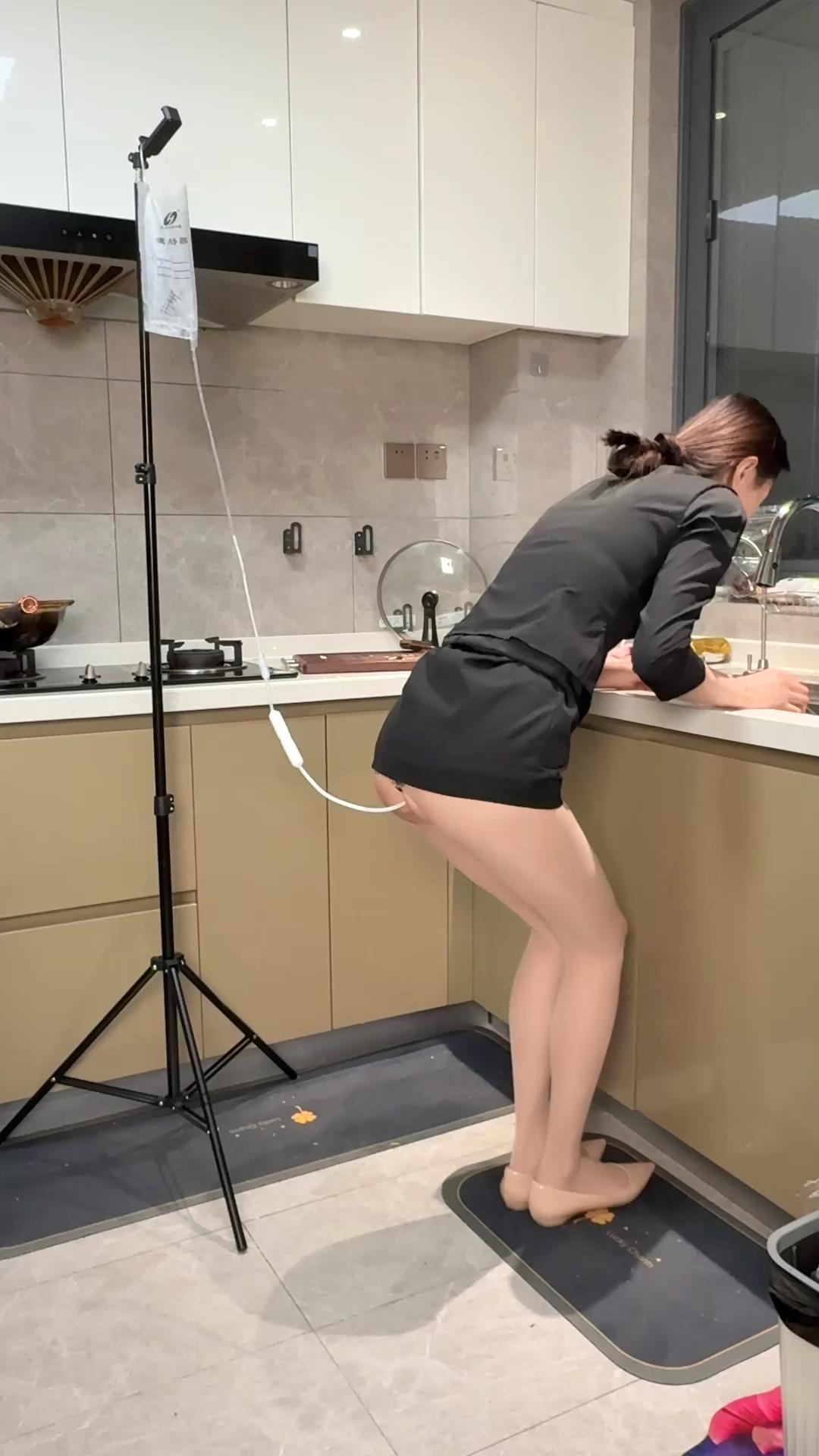 眼眸出品 灌肠洗碗 擦地[00_07_31][20260115-140123].jpg