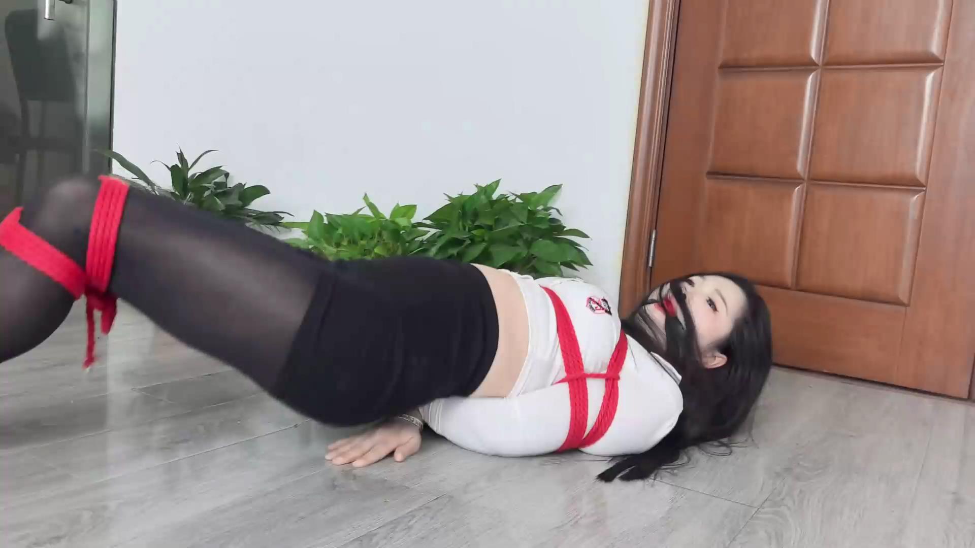 金麦工作室 来自口球的诅咒 自缚少女的紧[00_11_59][20260115-140401].jpg