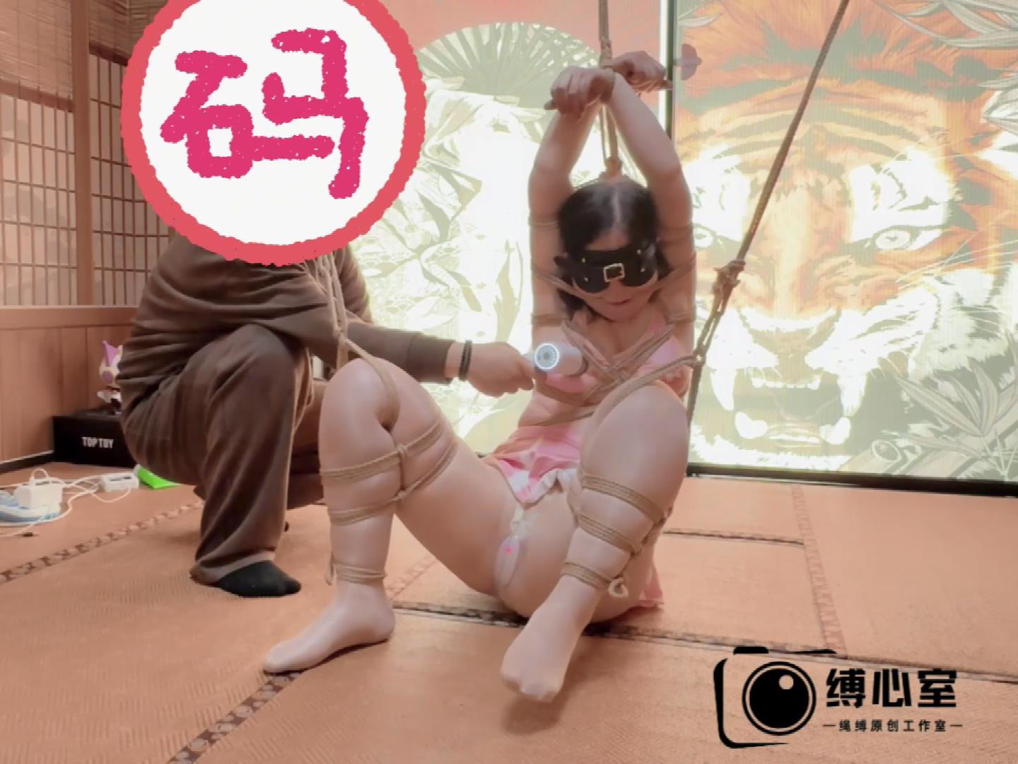 缚心室 孕妇也疯狂，肉丝足球宝贝装紧缚体[00_55_08][20260124-173337].jpg