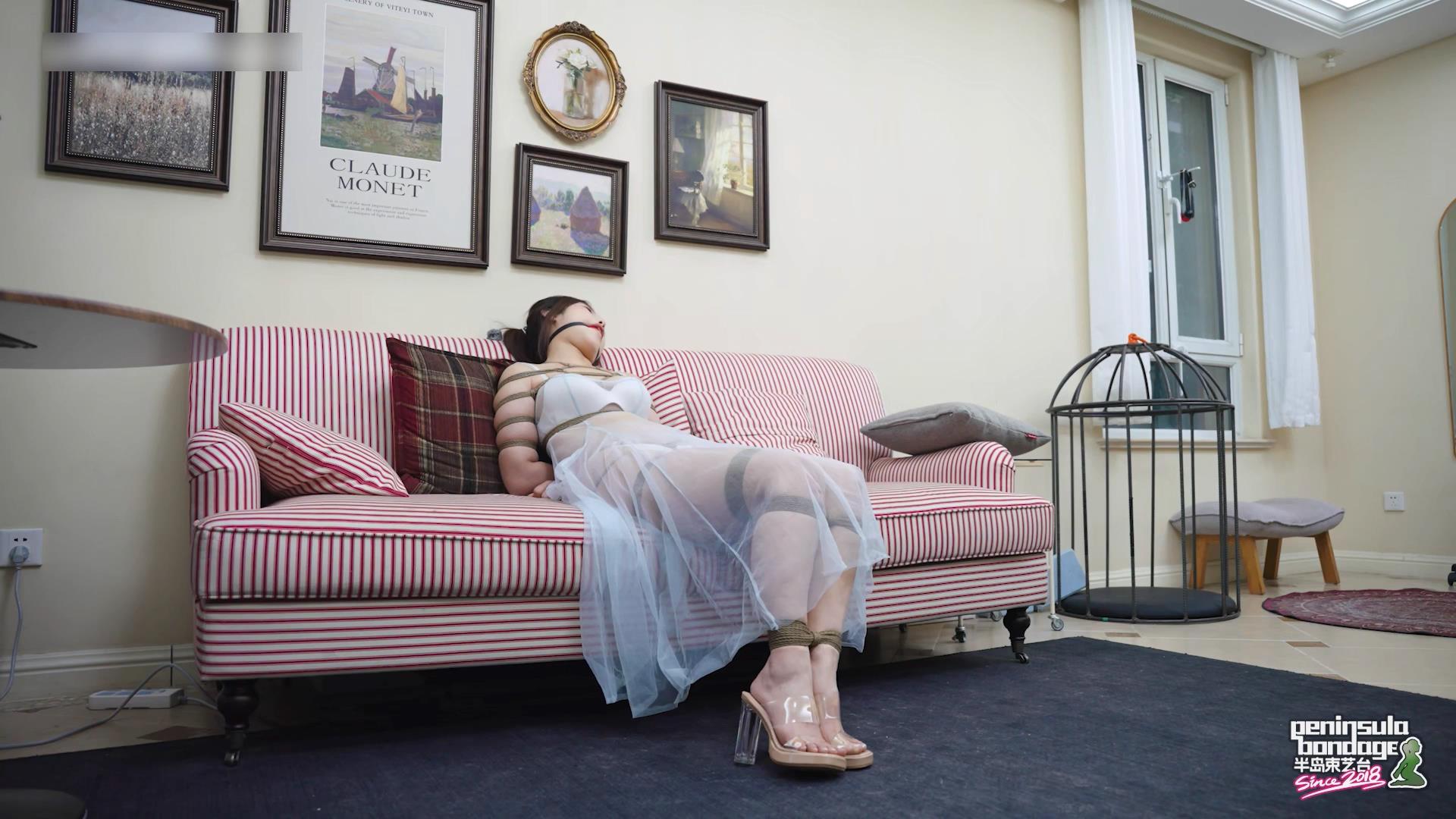 半岛束艺台-皇帝的新裙 缇娜主演[00_18_51][20260129-130129].jpg