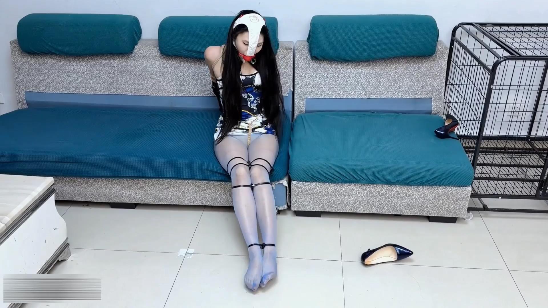 梦川工作室-欲念游戏 4号雯雯的紧缚坚持[00_05_57][20260131-132327].jpg