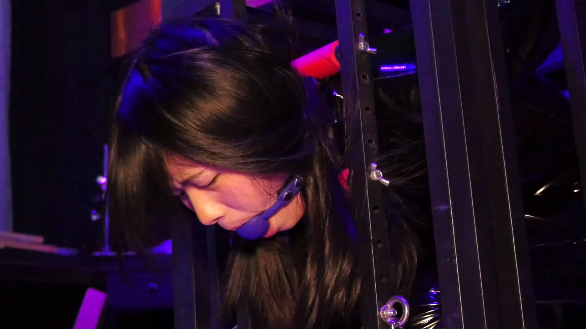 胜景影视 这么小的笼子也能锁M 女M被戴[00_08_35][20260206-143127].jpg