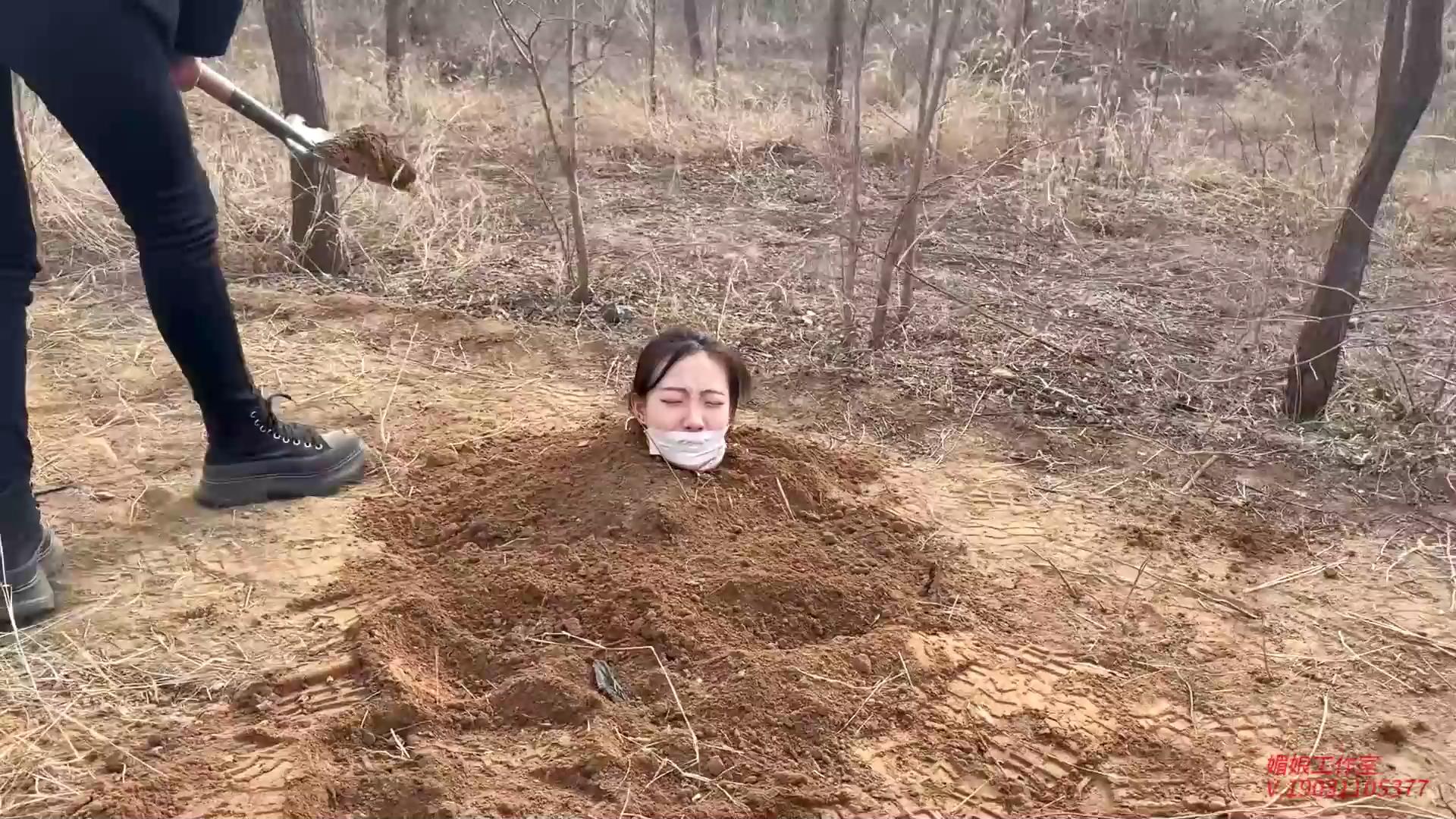 媚娘工作室 活埋-荒野公厕[00_10_11][20260212-133252].jpg