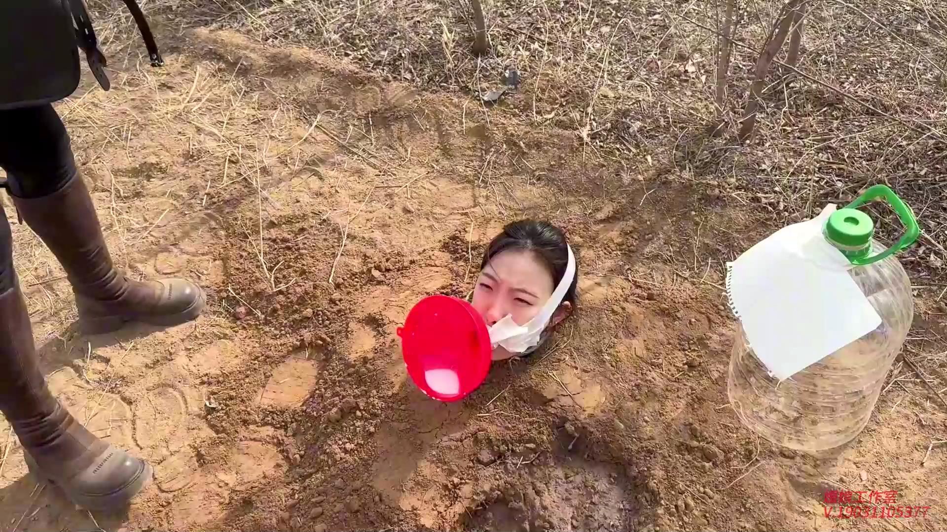 媚娘工作室 活埋-荒野公厕[00_16_45][20260212-133255].jpg