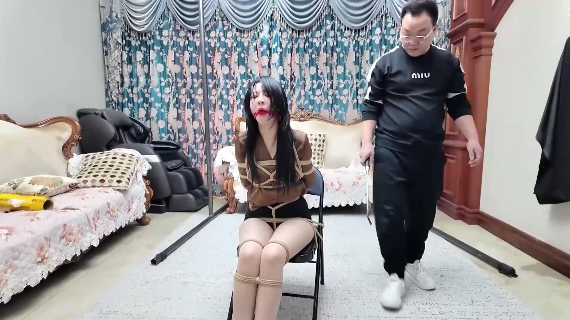 枫叶工作室 母女题材片 绳疗1 妈妈的秘[00_23_11][20260212-133548].jpg