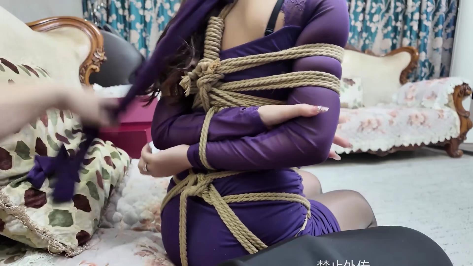 枫叶定制-情缚 第一集 米粒、佳雯主演[00_19_30][20260219-120420].jpg