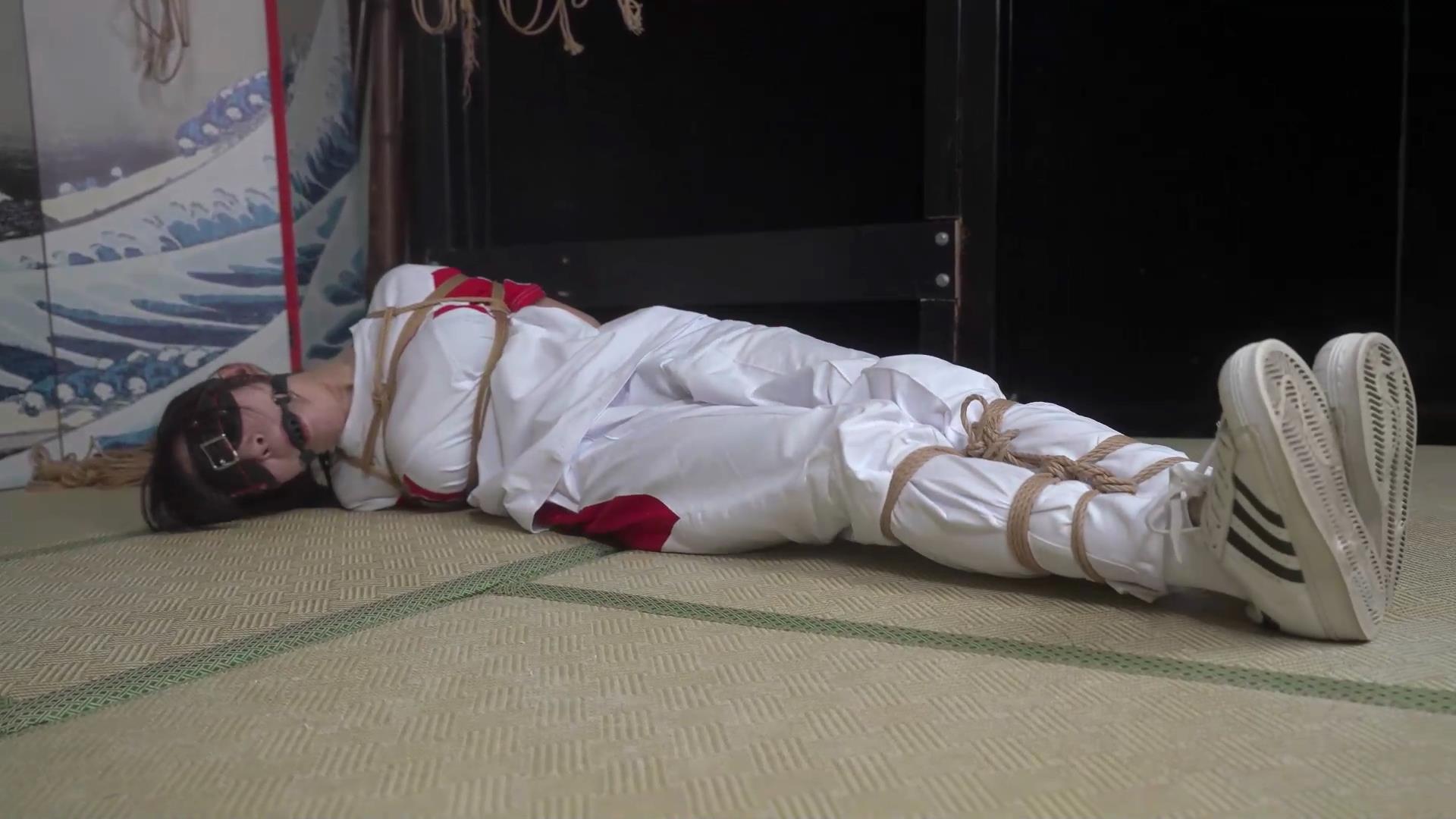 象人工作室 嗷嗷-校服贝壳头紧缚挣扎TK[00_03_21][20260221-121717].jpg