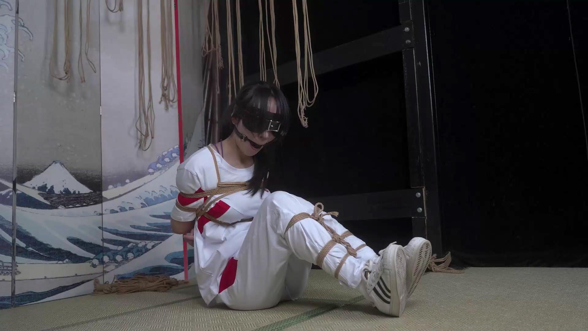 象人工作室 嗷嗷-校服贝壳头紧缚挣扎TK[20260221-121714].jpg