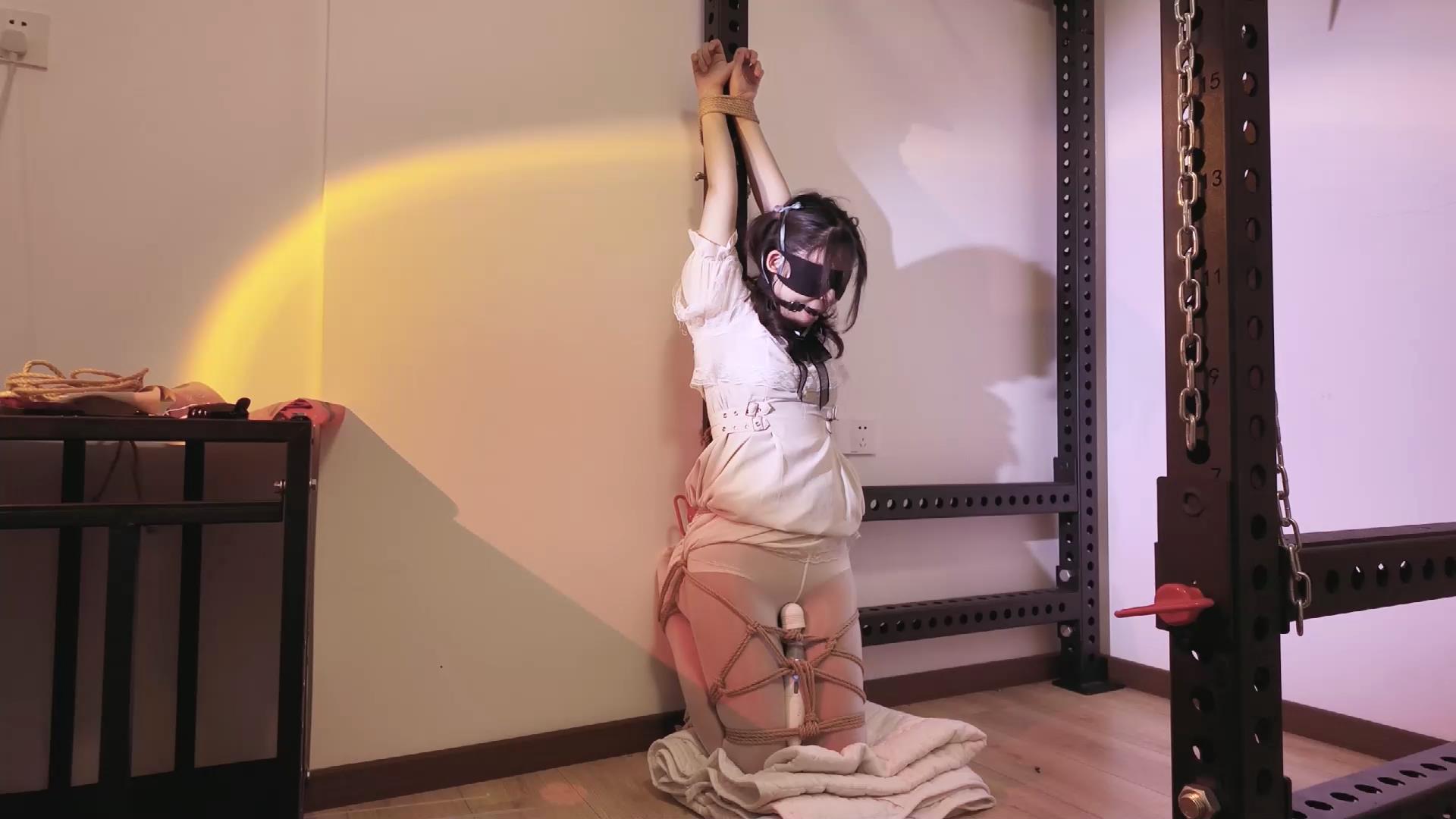 凛凛蝶 萝莉女奴脱缚挑战 海砂— 观音 [00_12_54][20260307-105816].jpg