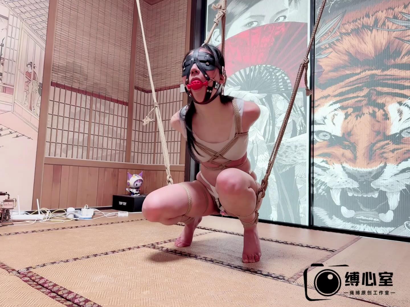 缚心室 172美女的裸腿吊缚，啵啵贝超长[00_49_07][20260311-201918].jpg