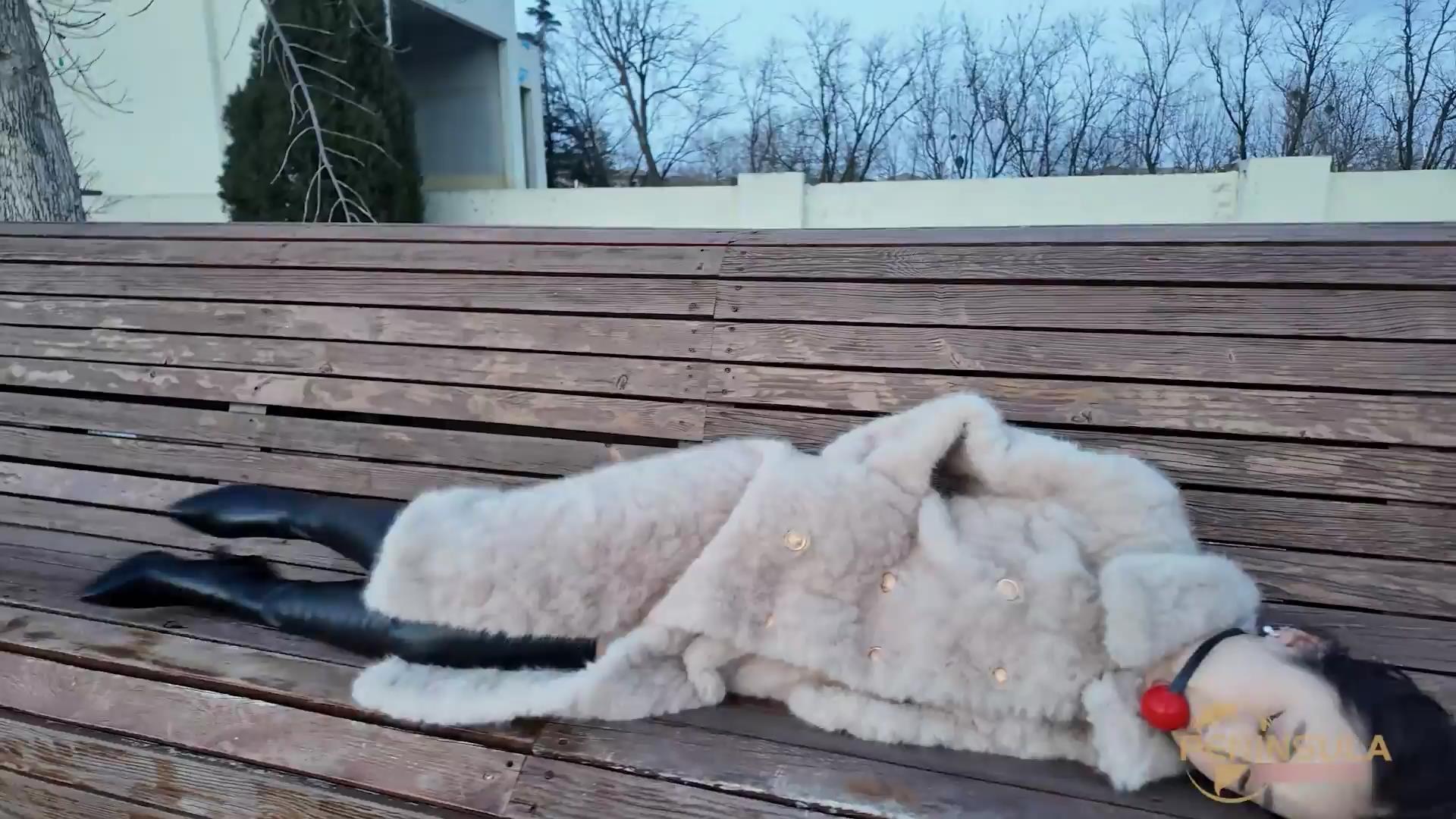 半岛束艺台-这竟然是她第一次户外散步  [00_10_58][20260315-140721].jpg