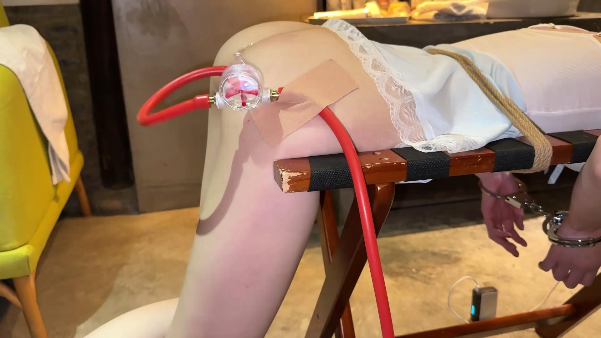 眼眸出品 温泉脱缚挑战之声控灌肠 中[00_43_38][20260316-192900].jpg