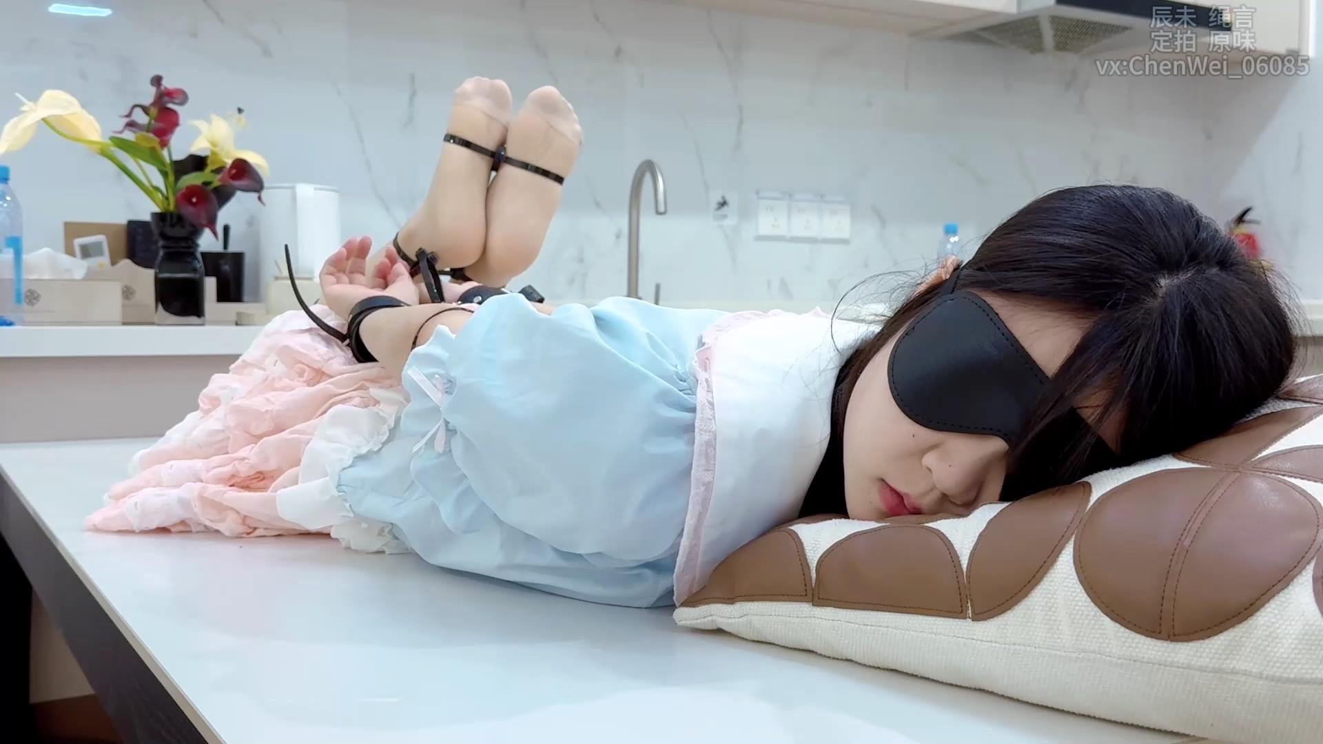 辰未绳言 新人薇薇的首次捆绑 扎带反手、[00_52_53][20260316-193134].jpg