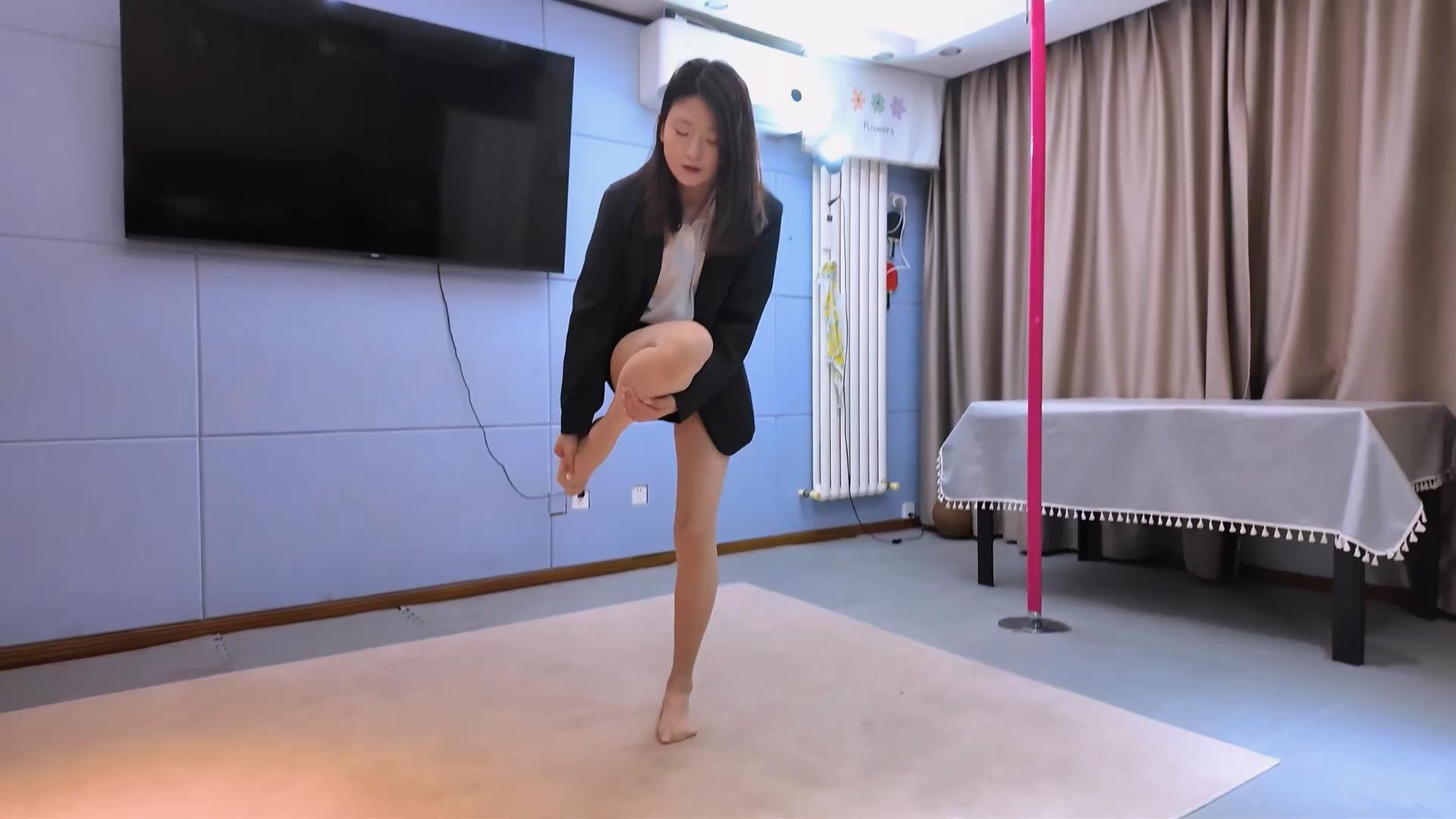 一绳所爱-宝妈的秘密 附访谈  魏灿主演[00_04_43][20260318-113437].jpg