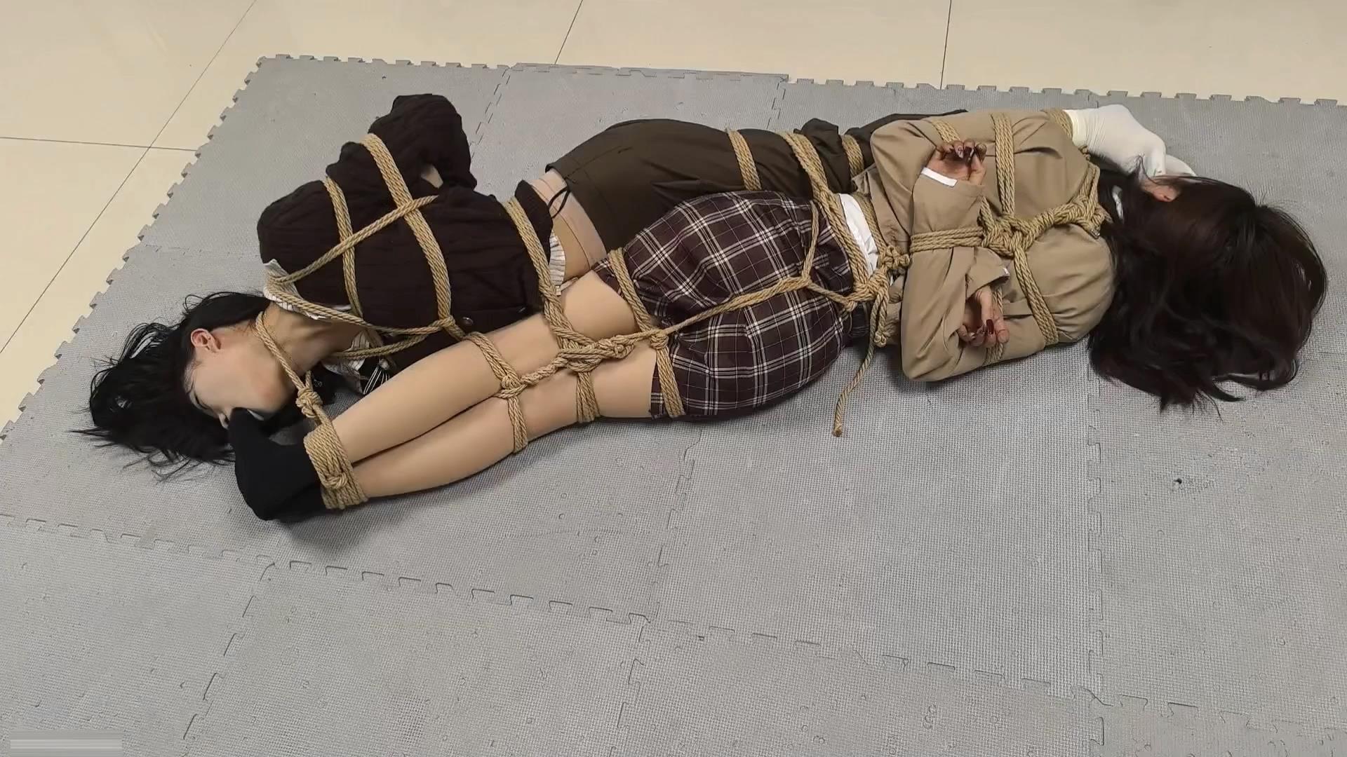 精致定制-被绑架的师生  希潼、茹茹主演[00_02_51][20260318-114203].jpg