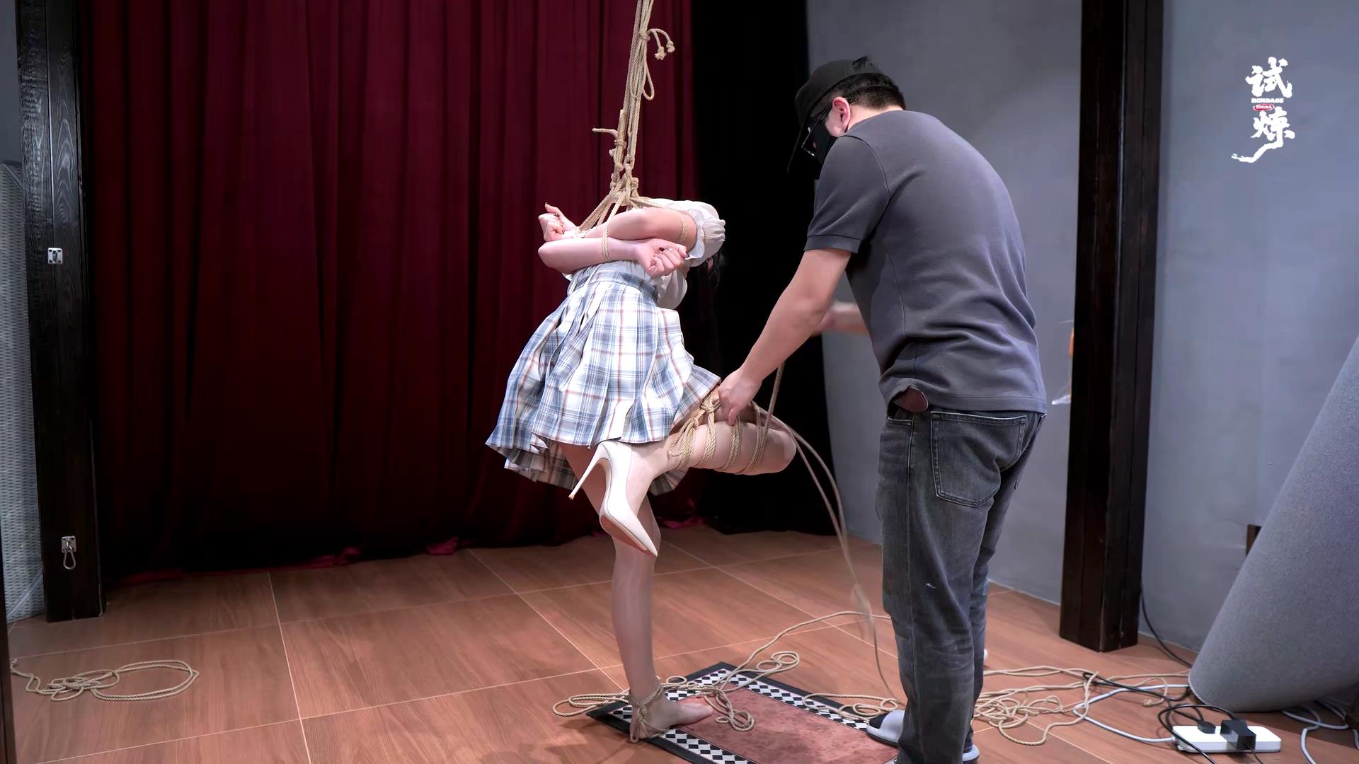 试炼工作室-Jk女孩单腿吊缚  雨涵主演[00_27_57][20260321-110126].jpg