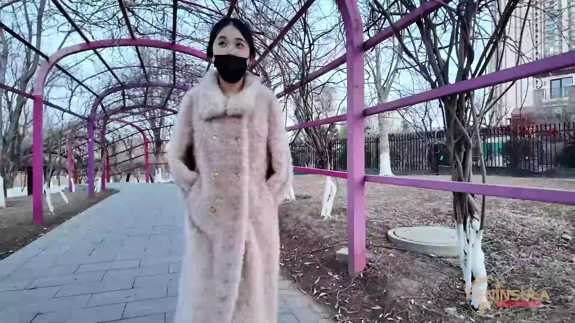 半岛束艺 佟司 这竟然是她第一次户外散步[00_10_08][20260323-112256].jpg