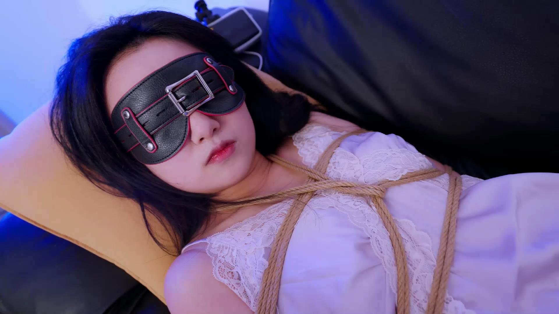 丝米 女友游戏Ⅳ 女友换上性感的睡衣在我[00_01_09][20260330-100840].jpg