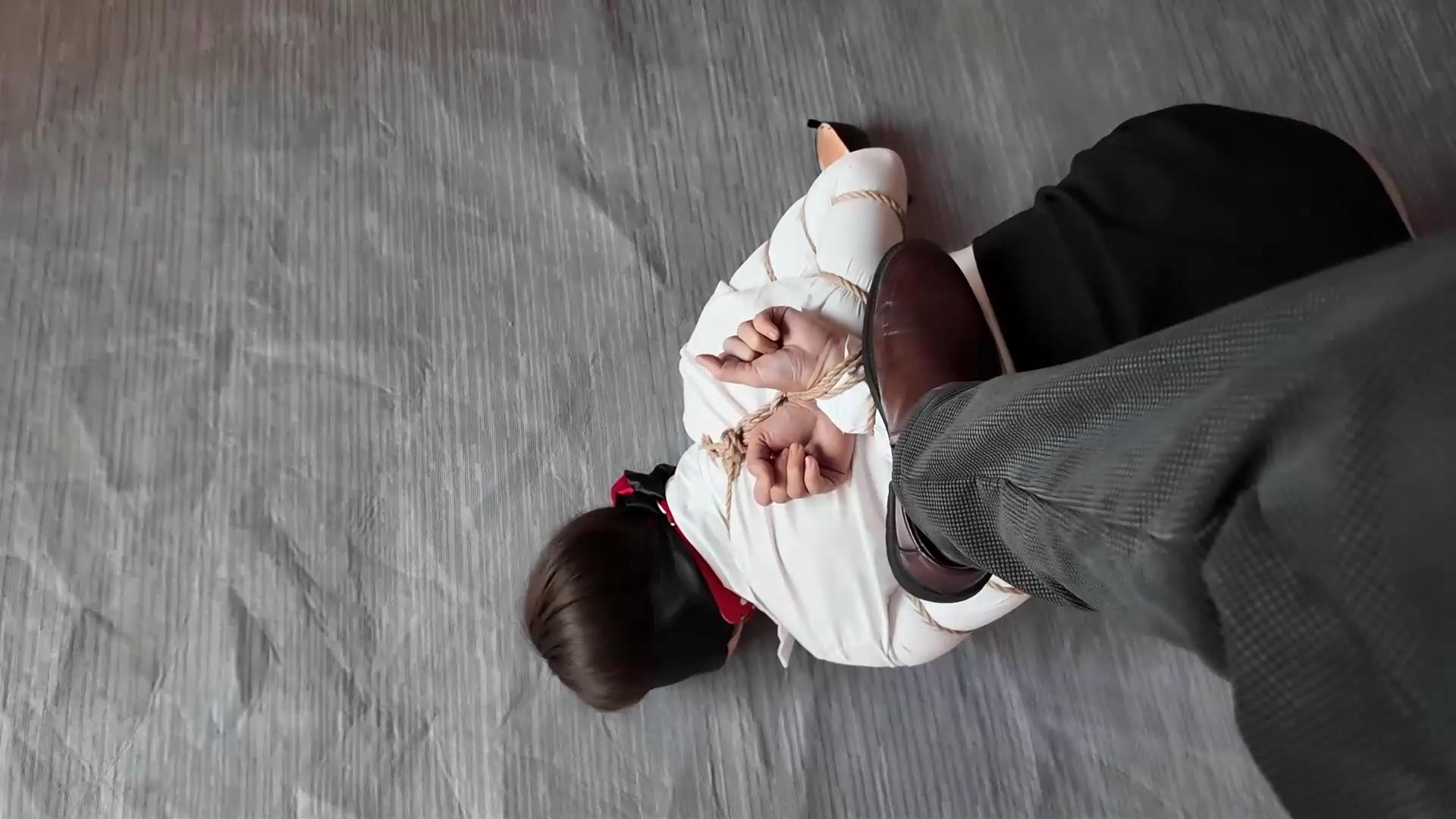 一绳所爱 张焕焕极限五花 绳奴张焕焕，极[00_07_51][20260404-135655].jpg