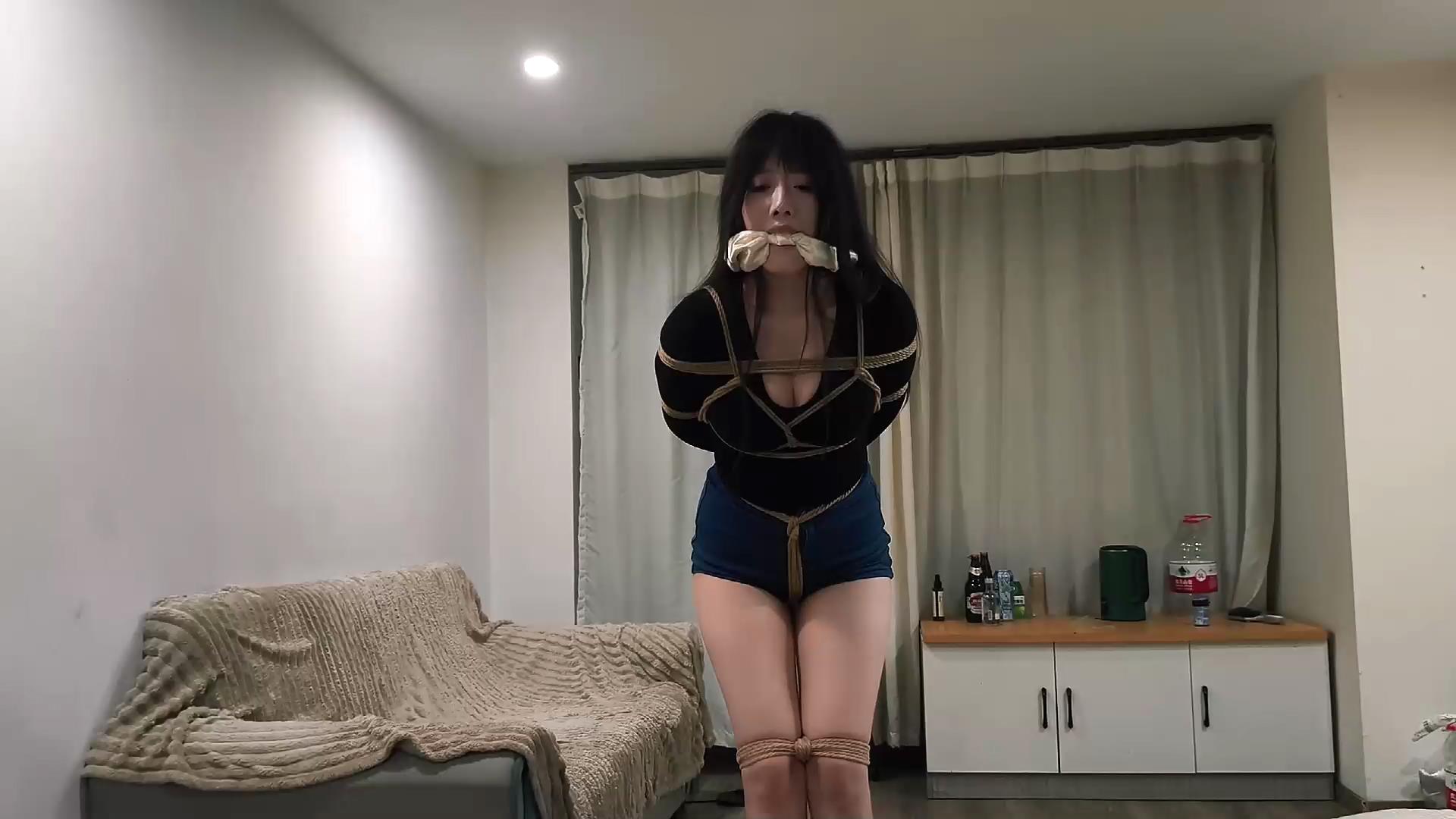 禾一原创 微剧情 入室抢劫 172大胸美[00_16_26][20260406-160014].jpg