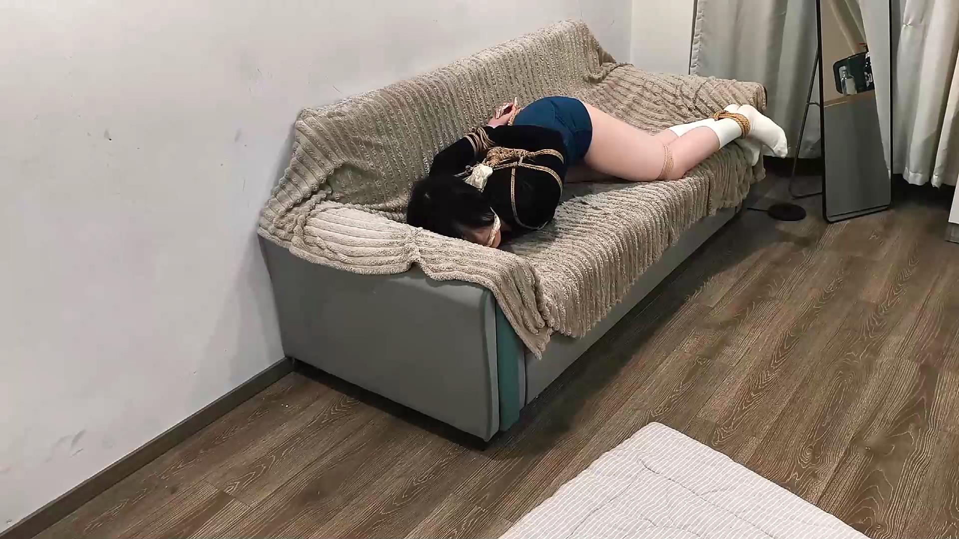 禾一原创 微剧情 入室抢劫 172大胸美[00_13_42][20260406-160012].jpg