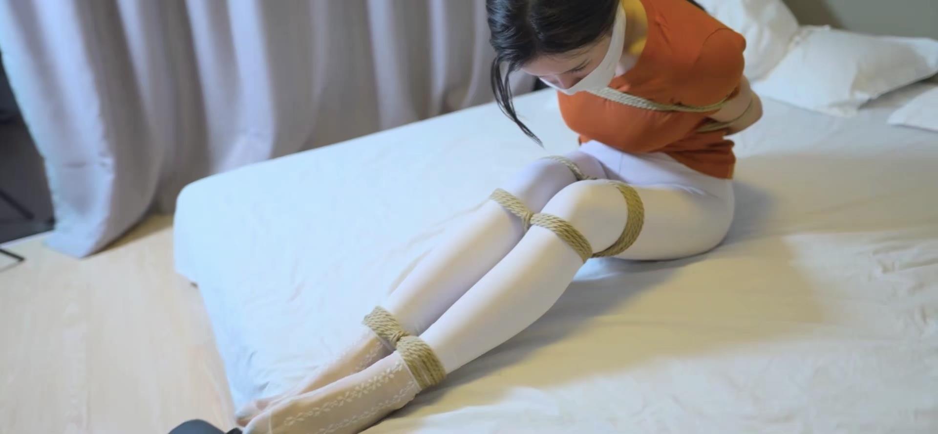 红鲤鱼-紧身瑜伽裤 老式丝袜短袜 多装类[00_42_33][20260408-100105].jpg