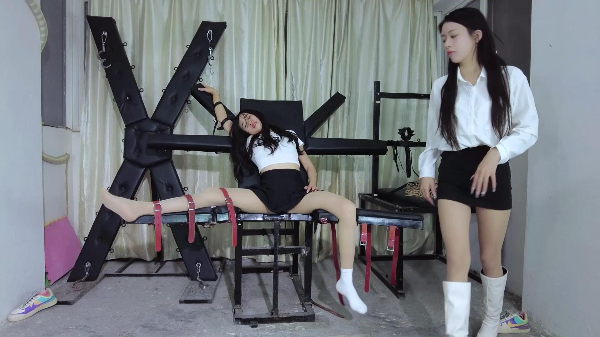 樱束原创 赌约挑战 草莓挑战在tickl[00_17_14][20260411-113408].jpg