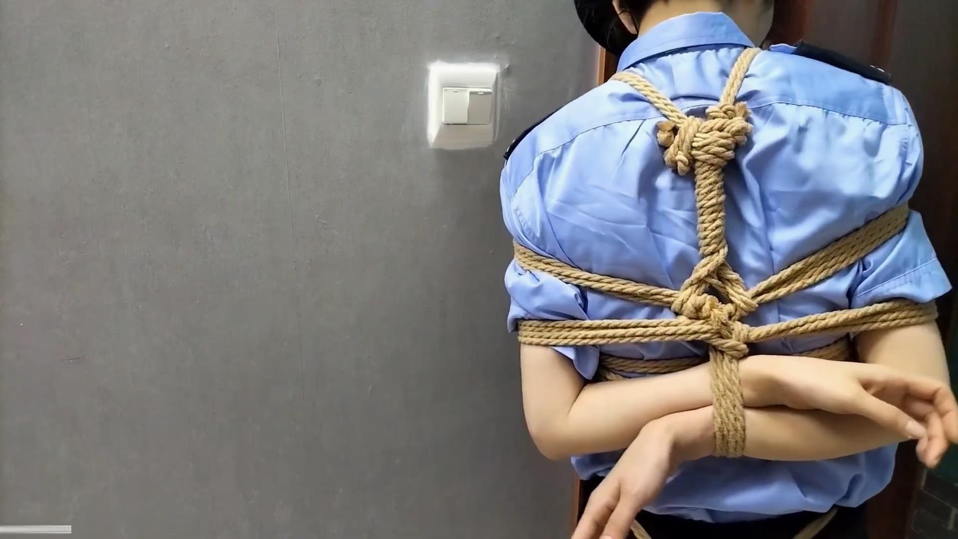 精致定制-女警遇袭  茹茹主演[00_09_59][20260413-095707].jpg