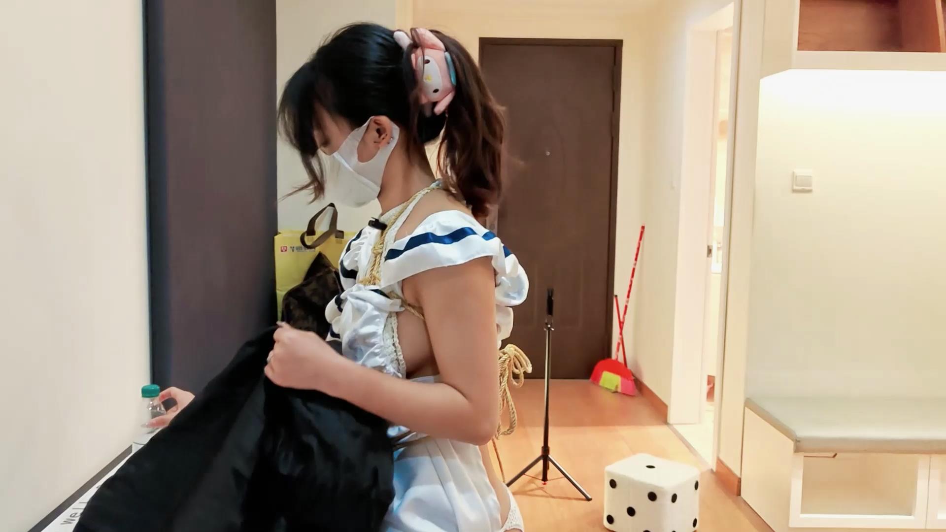 夏遇妙妙屋 女仆妹妹偷玩玩具被主人发现后[00_01_29][20260415-080208].jpg