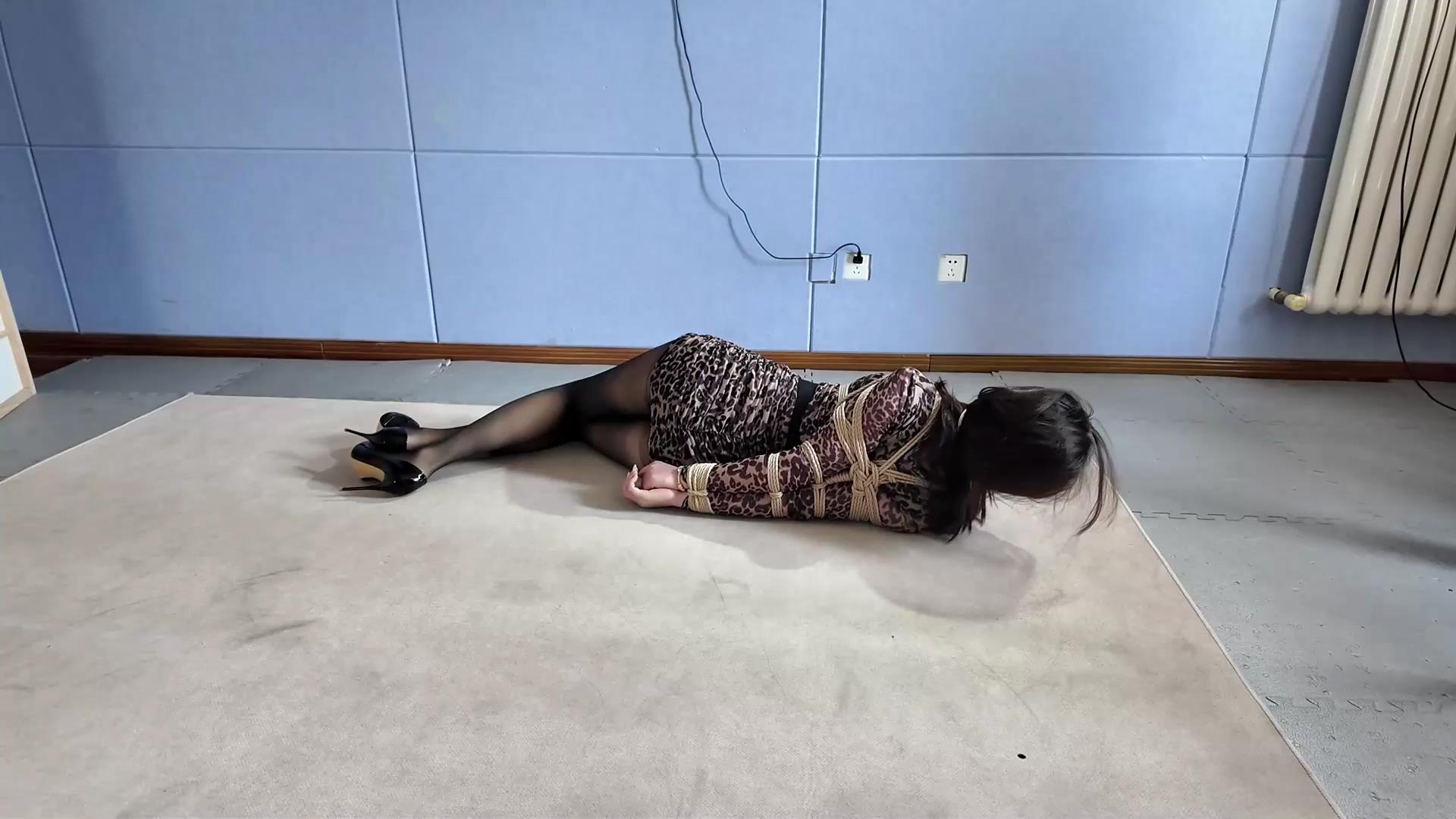 一绳所爱 魏灿直臂吊缚[00_09_06][20260415-080500].jpg