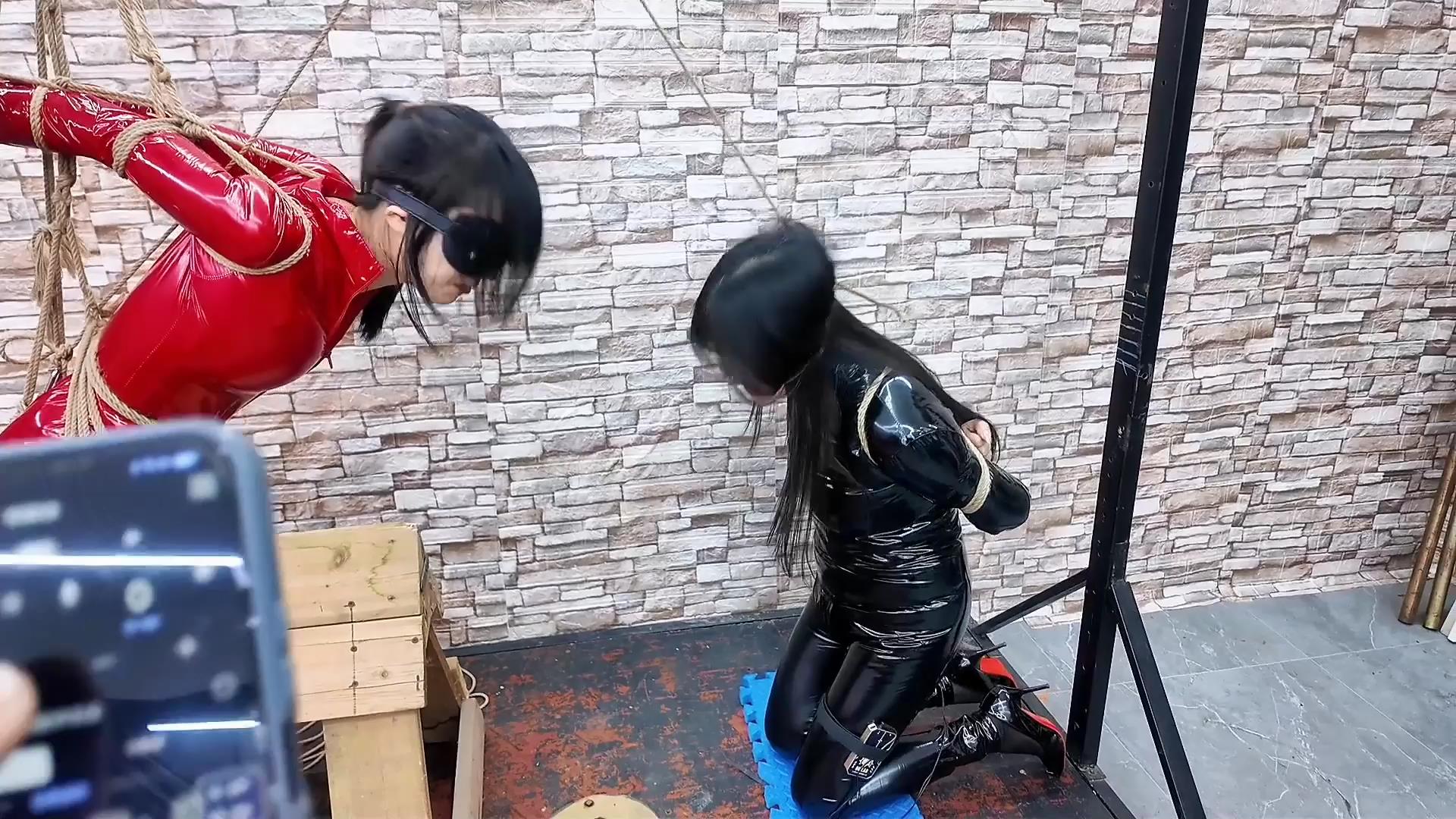 飞天原创 把女儿柔仙儿用木马直臂禁锢起来[00_02_52][20260417-111214].jpg