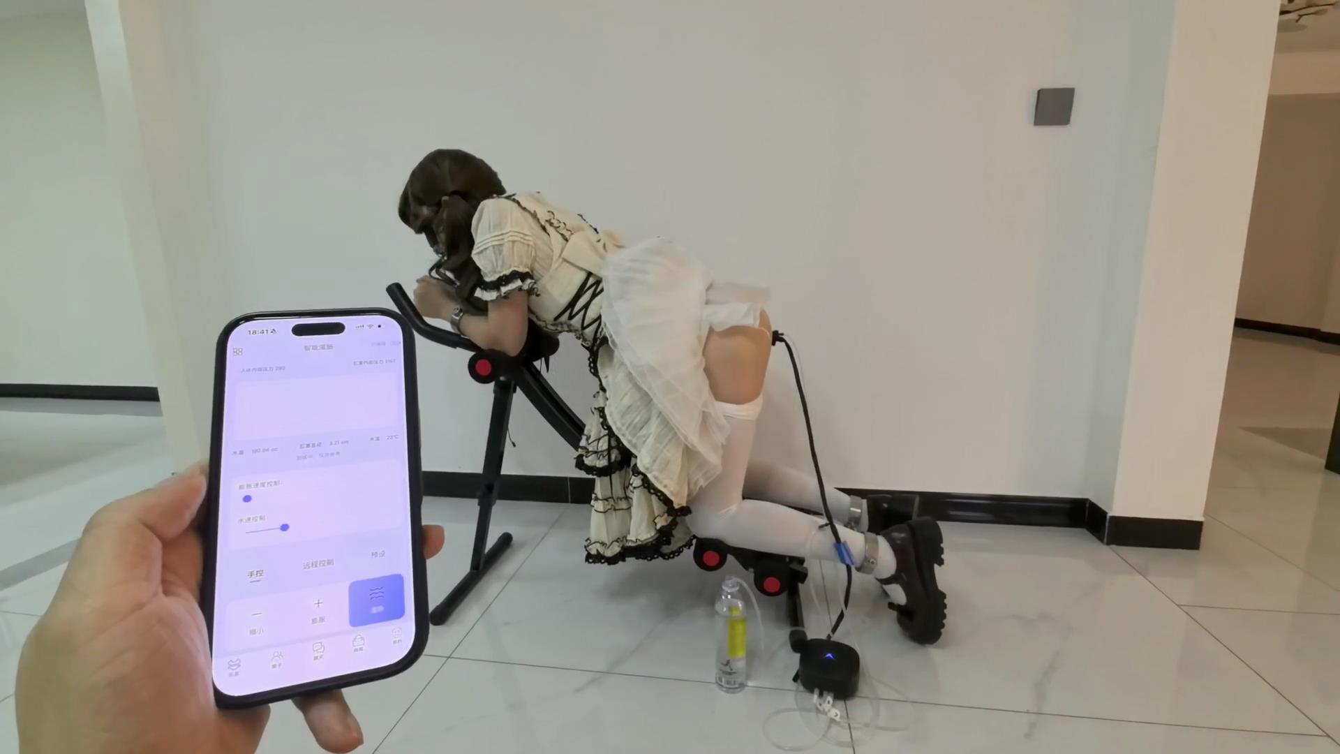 FXX 擦边的助教 这技术当个什么助教 [00_46_29][20260421-111514].jpg