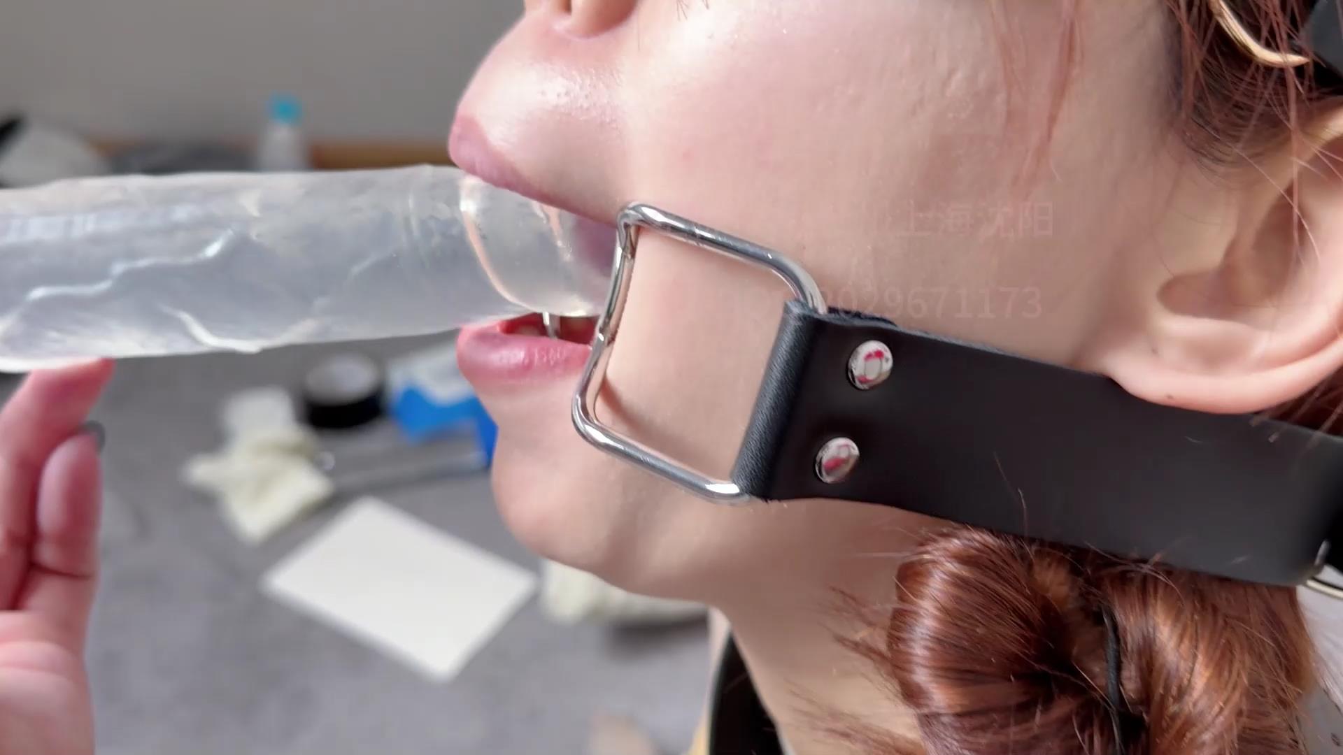 雪宝日记 人妻改造所营业续集，舔脚，服从[00_51_12][20260427-123330].jpg