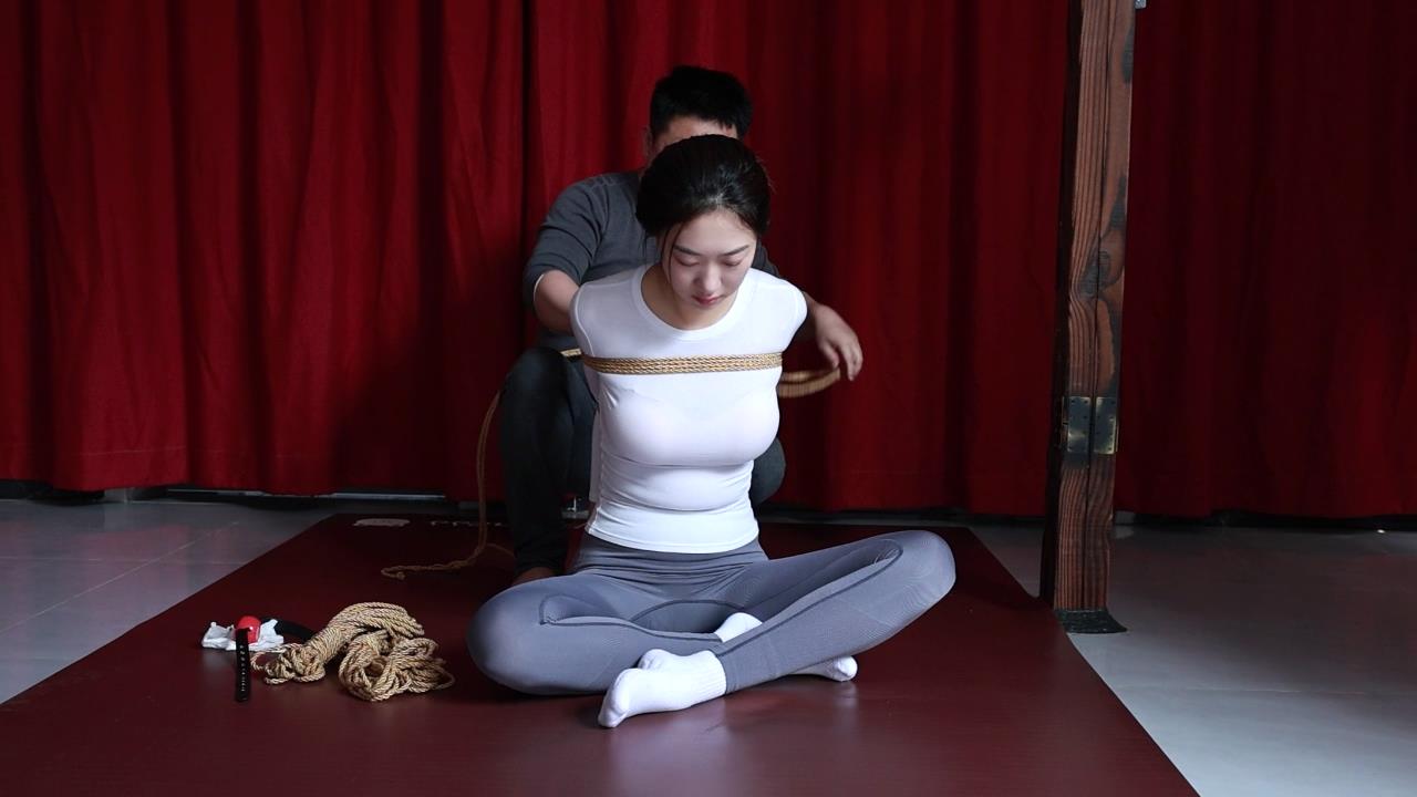 路由原创 都市白领小纯欧式直臂大口球驷马[00_02_21][20260428-094431].jpg