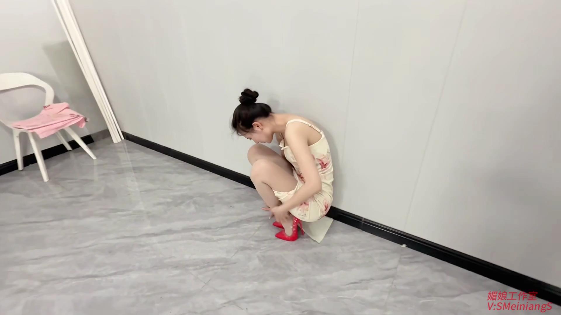 媚娘工作室 主持人挑战1[00_14_58][20260502-105807].jpg