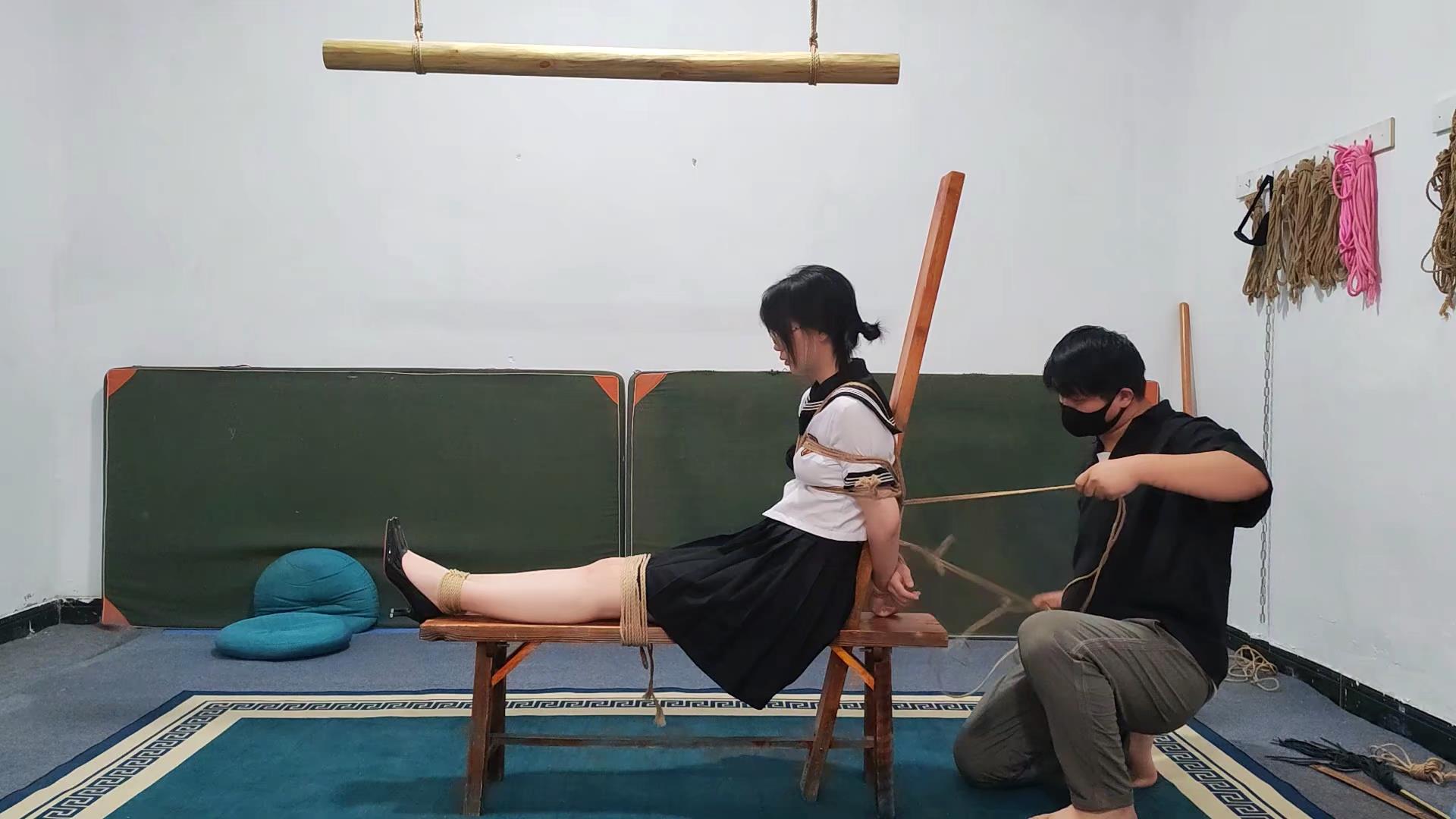 山鬼工作室-清纯女大小北老虎凳[00_08_27][20260503-104947].jpg