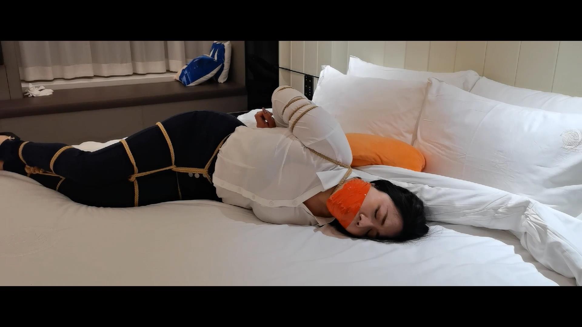 绑架名模李然[00_00_10][20260509-100749].jpg