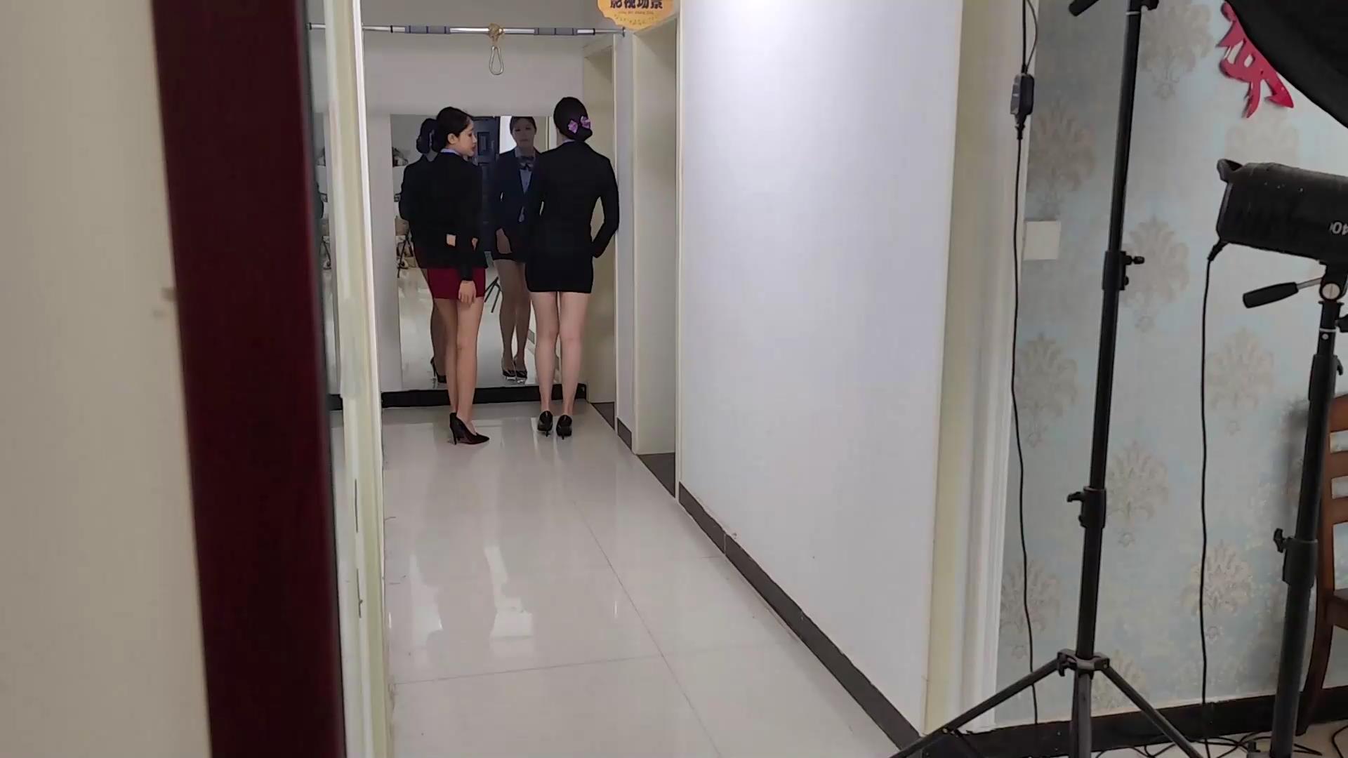 随心原创 制服姐妹花 捆绑抚摸 激情热吻[20260510-103617].jpg