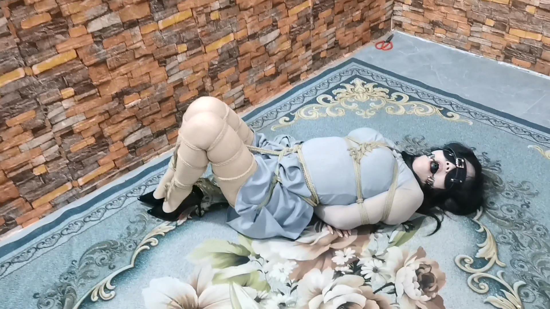 HD飞天-老板和女员工李然的脱缚中奖游戏[00_20_26][20260514-124732].jpg