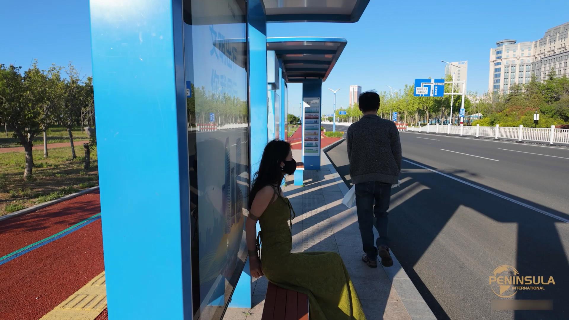半岛束艺台-地球人已经无法阻止她在公交车[00_02_43][20260526-123247].jpg