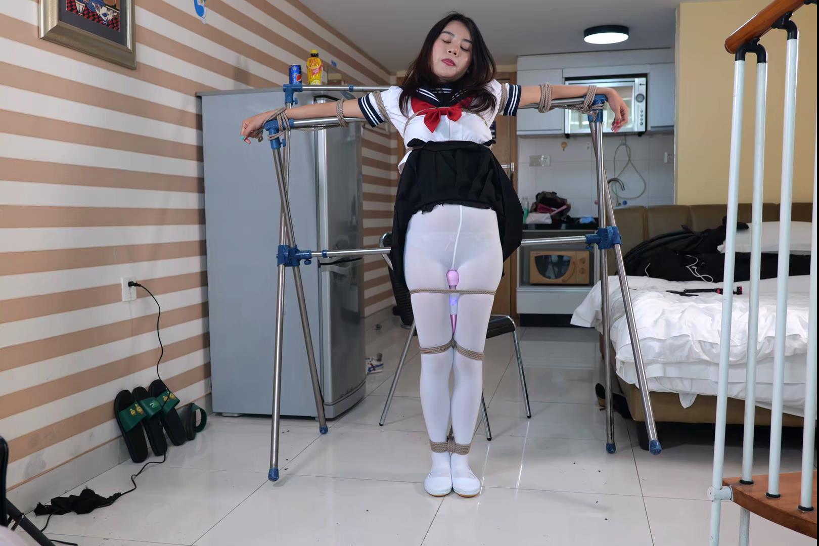 红鲤鱼-琪琪白丝水手服三种姿势[00_20_44][20260603-203228].jpg