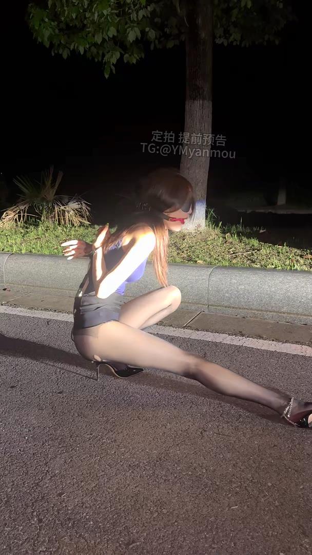 眼眸出品 户外油亮丝电击肛塞 啵啵贝 给[00_47_46][20260603-204219].jpg