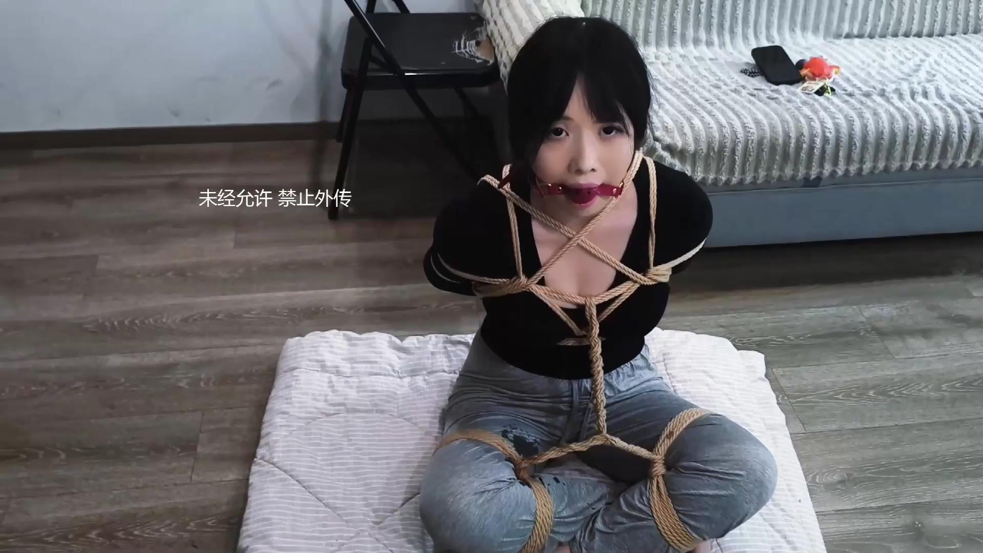 禾一原创 入室抢劫 姐妹篇 姐姐关关遭遇[00_00_42][20260607-093231].jpg