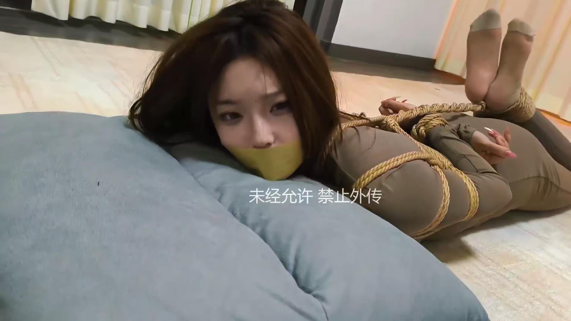 禾一定制-美女家教变绳奴  小饱主演[00_57_04][20260614-101814].jpg