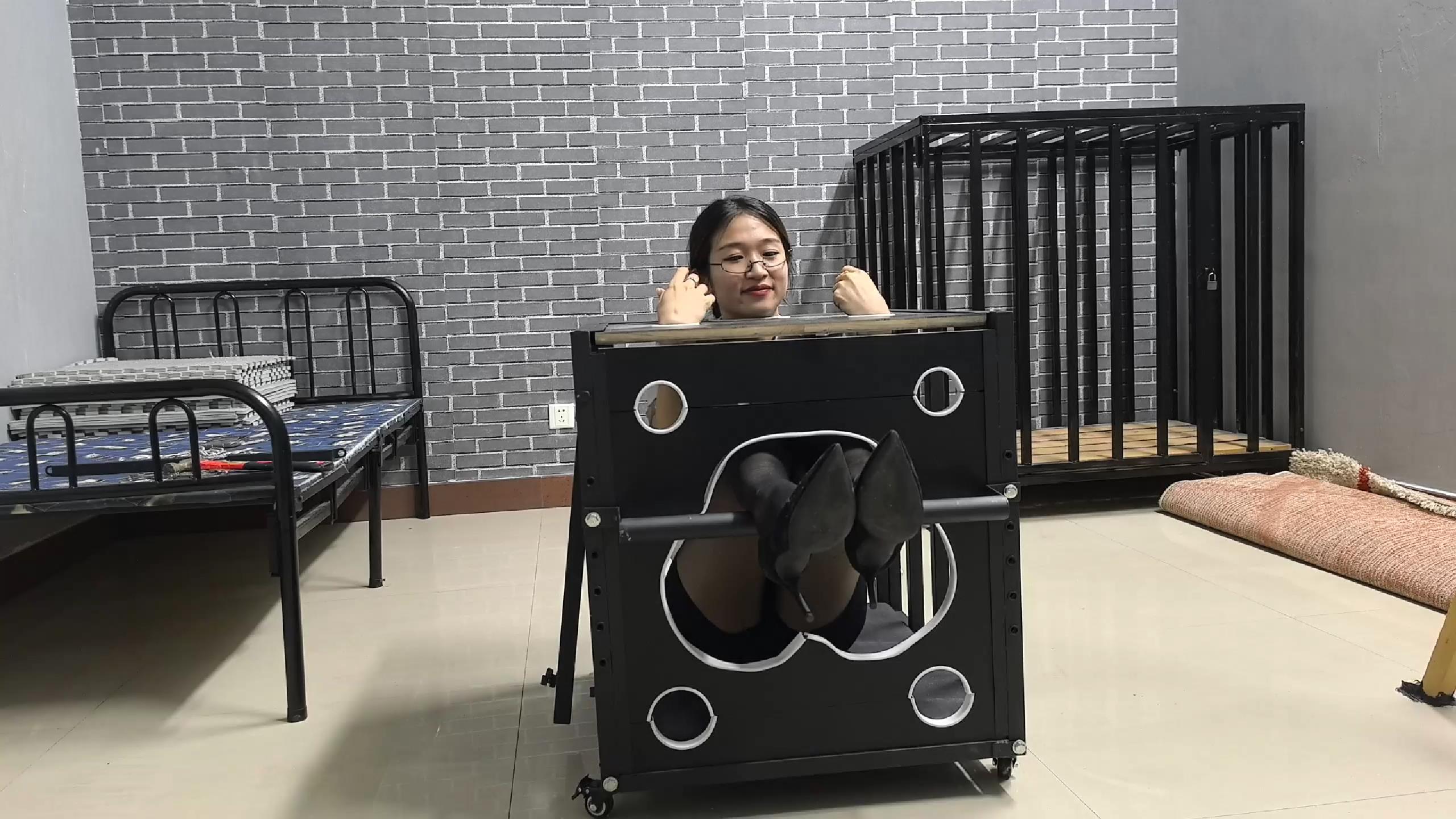 精致原创 囚笼玩法展示及捆绑[00_01_01][20260615-154443].jpg