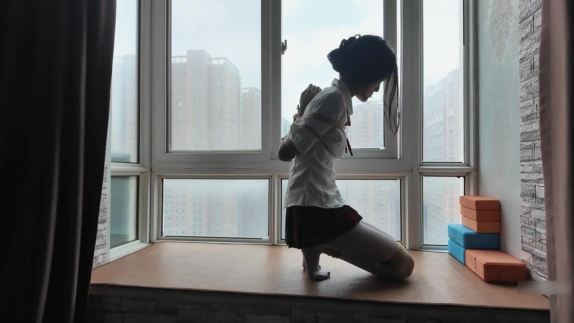 一绳所爱-窗台上的M 白培培[00_08_49][20260615-160343].jpg